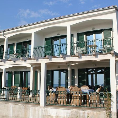 Villa Berg Maslinica Εξωτερικό φωτογραφία